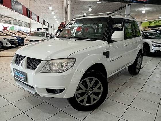MITSUBISHI PAJERO TR4 2.0 4X2 16V 140CV FLEX 4P MANUAL MITSUBISHI PAJERO TR4 2.0 4X2 16V 140CV FLEX 4P MANUAL
